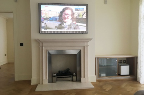Flat-screen-mirror-TV-in-TV-mode
